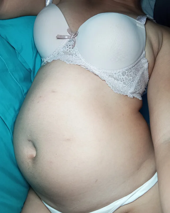 Hey daddy, I'm open to any kind of content. I'm looking for a good daddy who can turn me on.