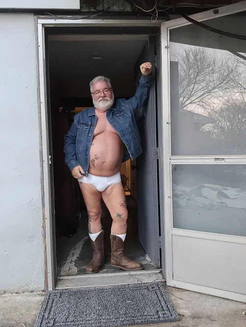 Hey there neighbour. 