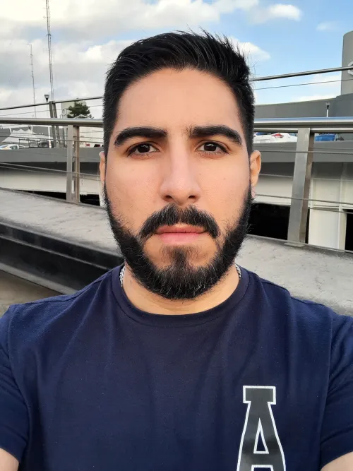 Hi guys 32m single again and surviving an assault. Looking for friend