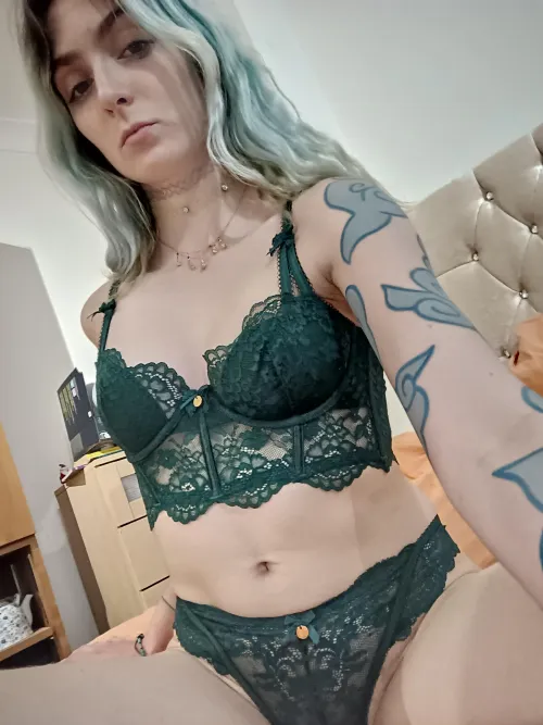 Hi I'm Lily from london