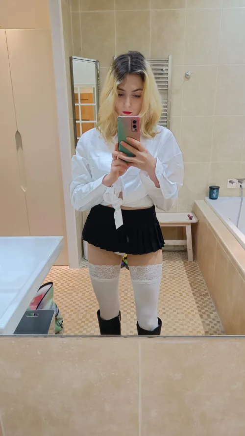 Hi I'm Lily from London