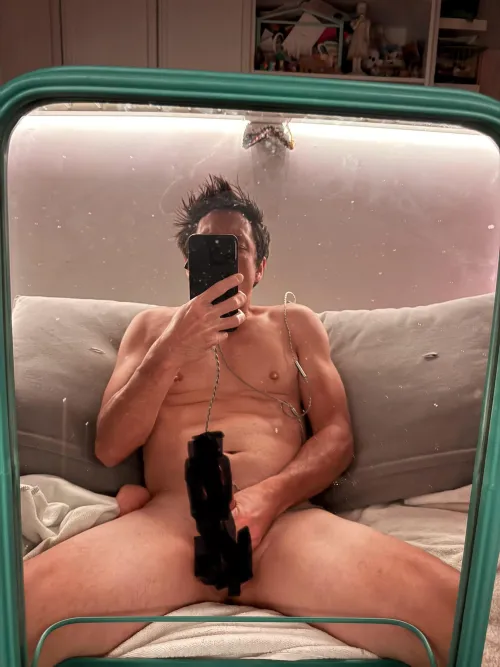 Hi there 34m4f. new to CLT. Would love to chat. Thank you for looking