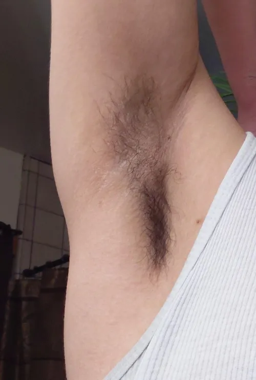 Holy fuck bro my pits smell soo good rn bros take a whiff