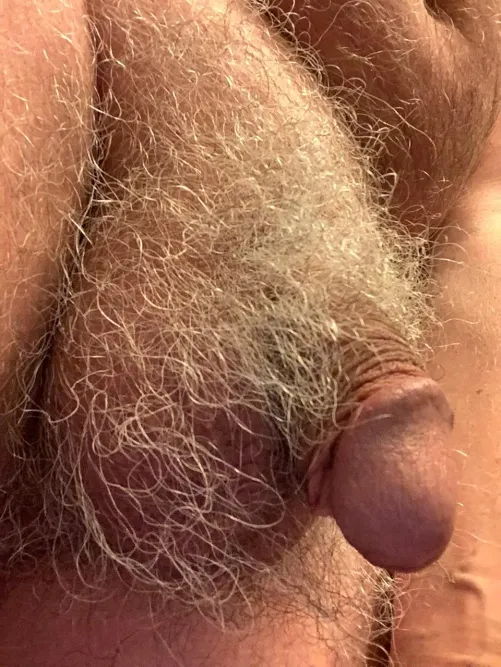 Hoping in the shower. Care to join me? (62)