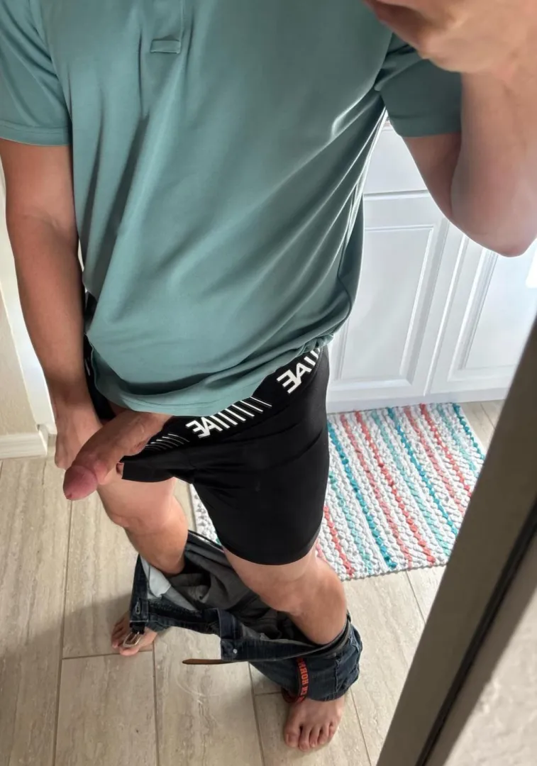 Horny right before a zoom call 