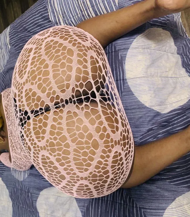 Hosting…T4M 25 looking for BWC or BBC Nice private glory hole