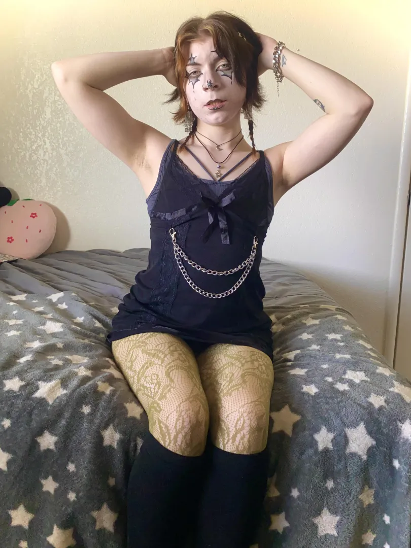 Hot, unbothered, about to get fucked 