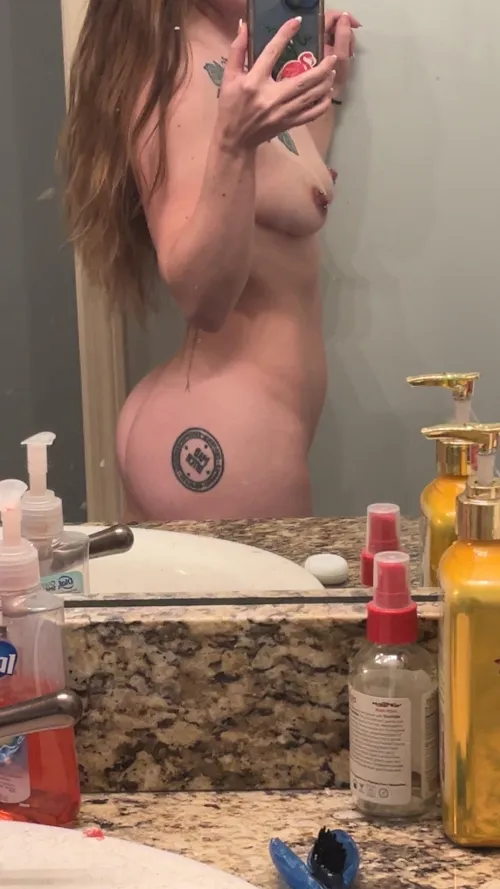 Hot wife looking for cock in Columbus