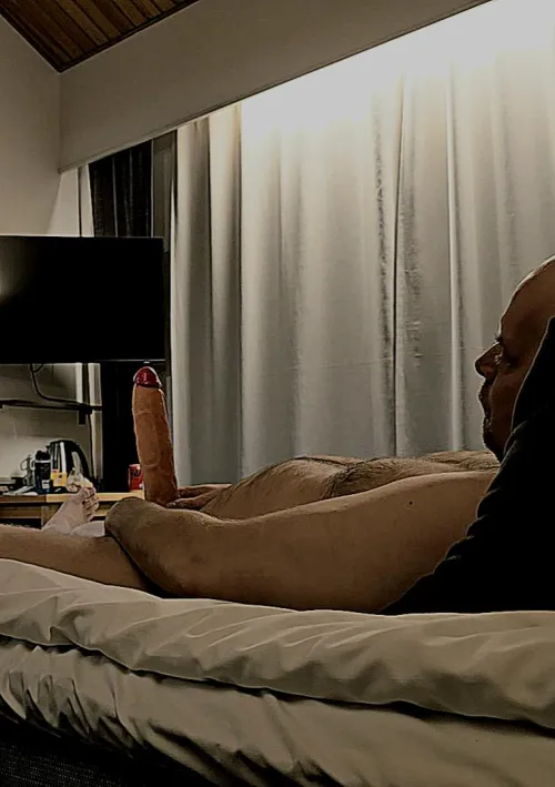 Hotel maid is coming soon.. is this ok?