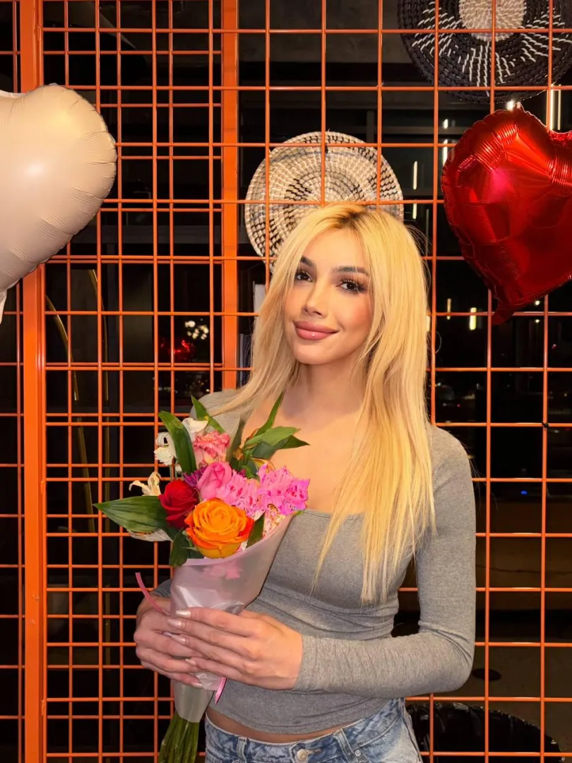 how badly do you want to fuck a trans girl?