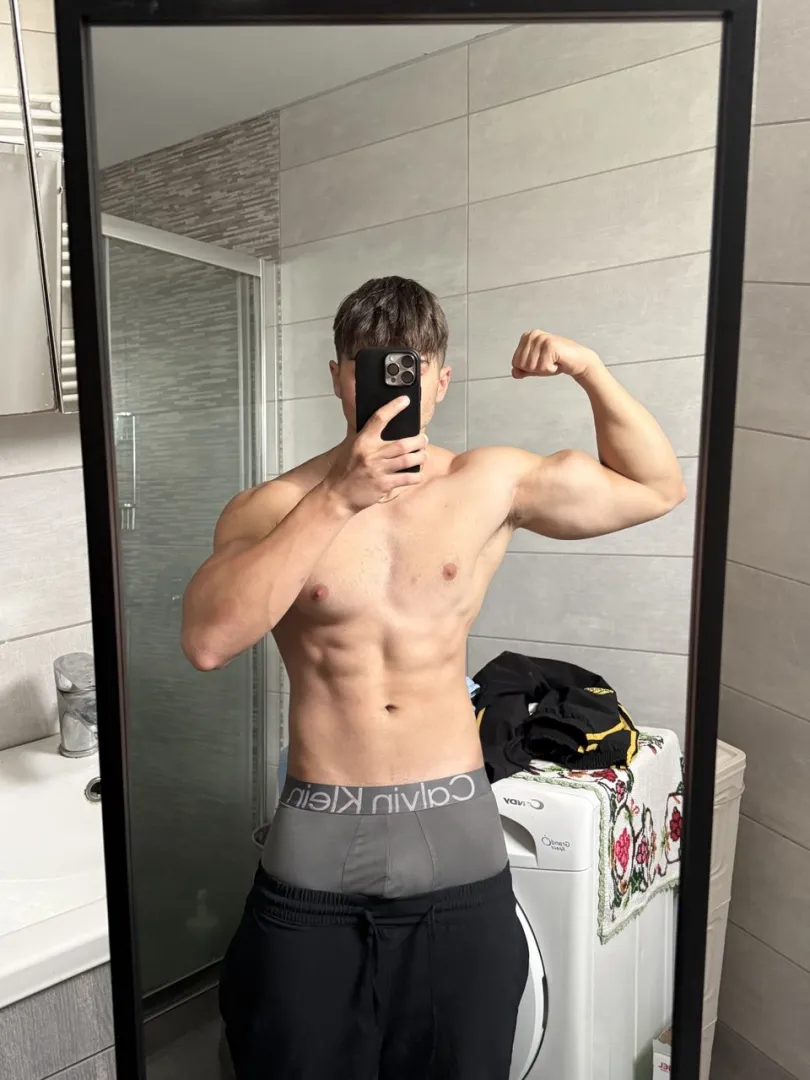 How do these fit? Big enough for the group?