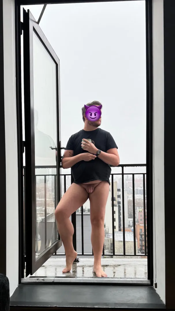 How do you guys like your Sunday morning coffee? I like to take mine on the balcony and with extra cream (36, NYC)