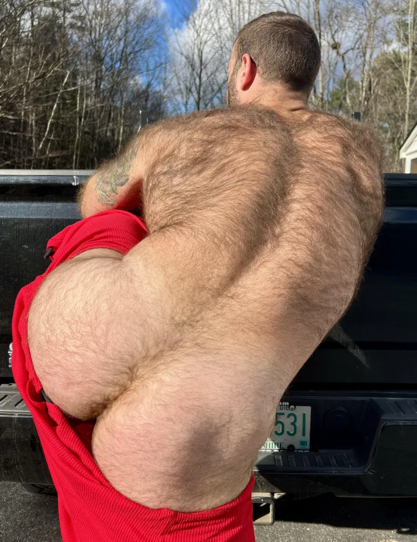 How do you wear a union suit?