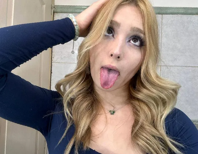 how I be looking begging for your warm cummies with my lil tongue out