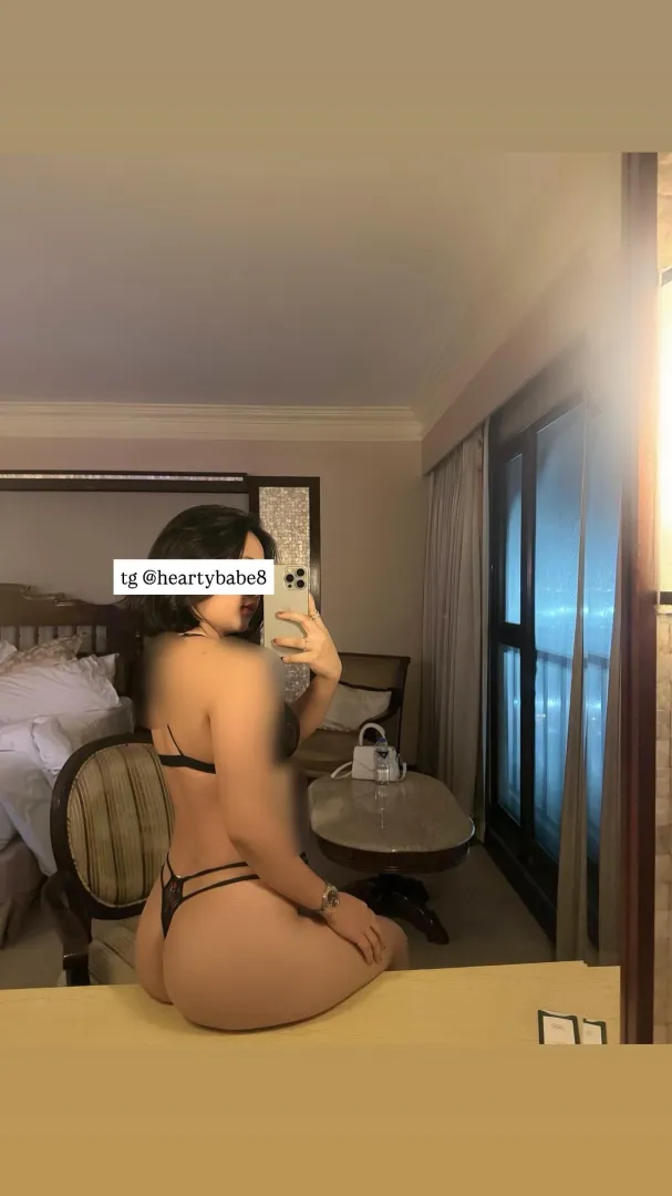 How’s the view, lovers? 