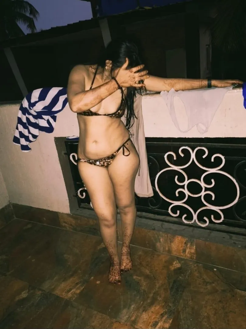 Hubby says .. nobody watching us..