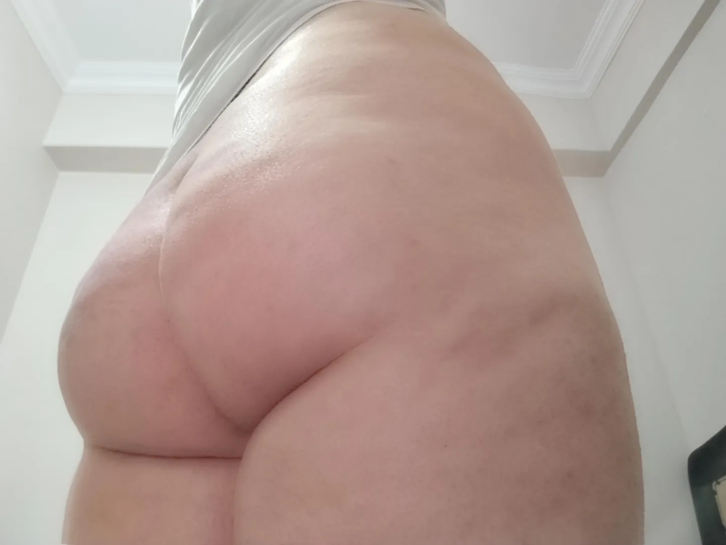 Huge butt Thight hole. An amazing combo