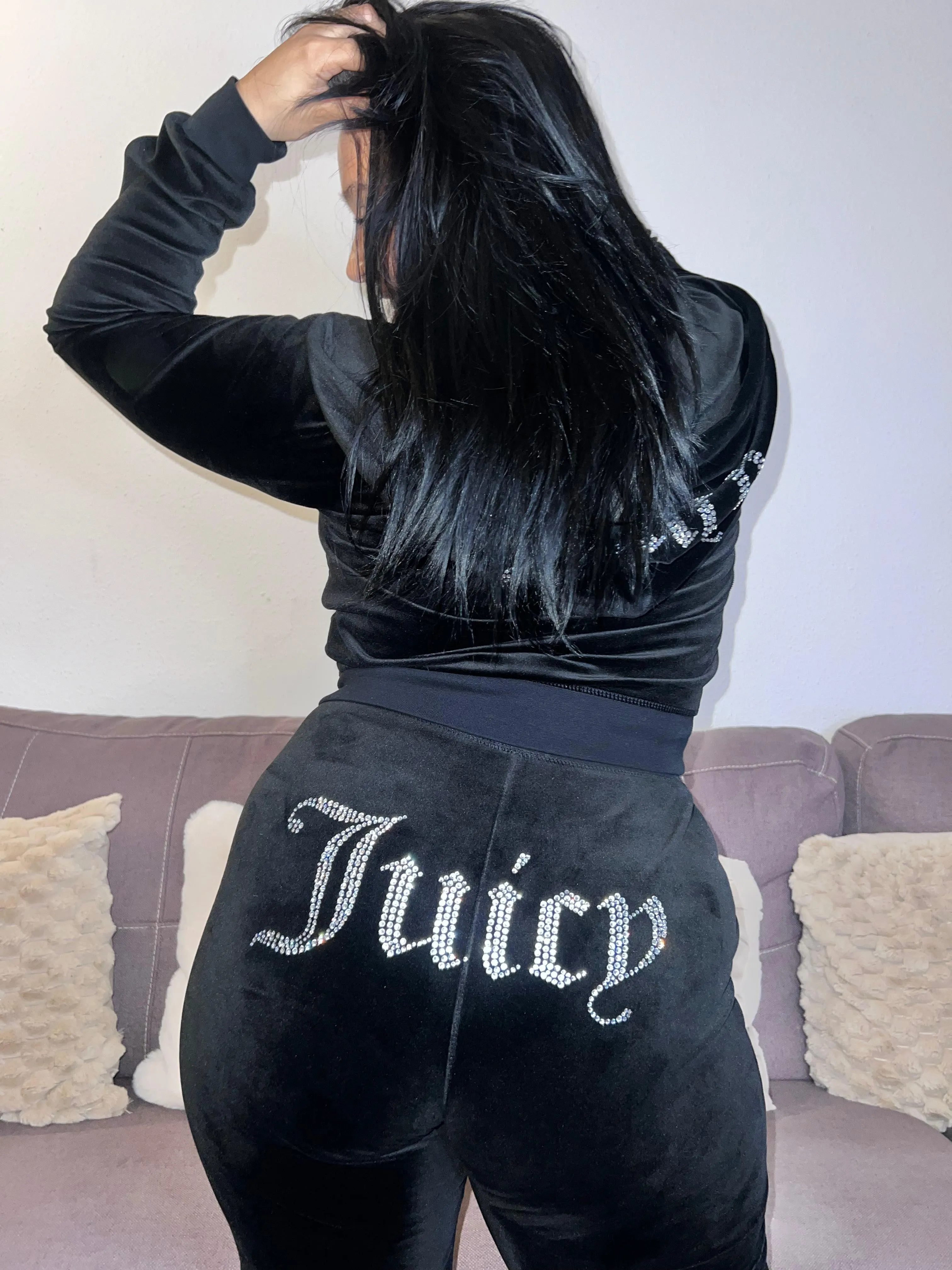 I am alone at home, my booty must be licked today