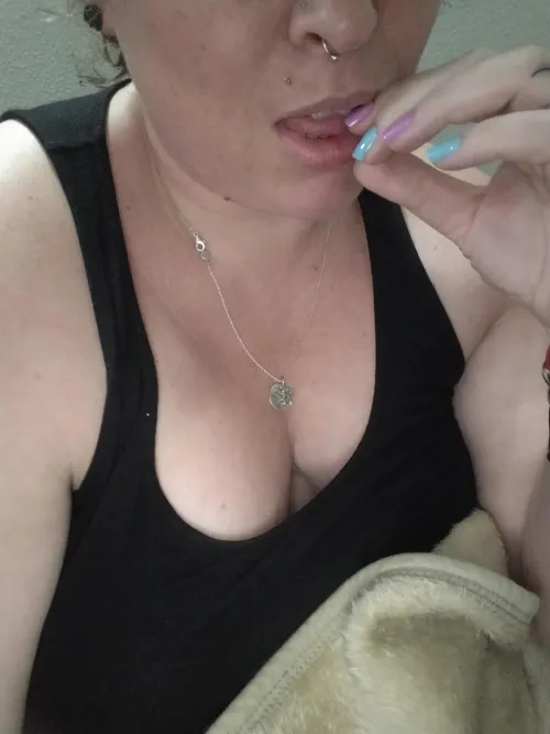 I bet you can't even tell I don't wear a bra