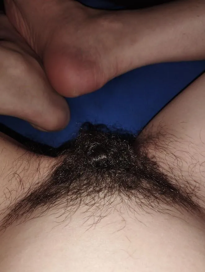 i bet you want a hairy pussy girlfriend