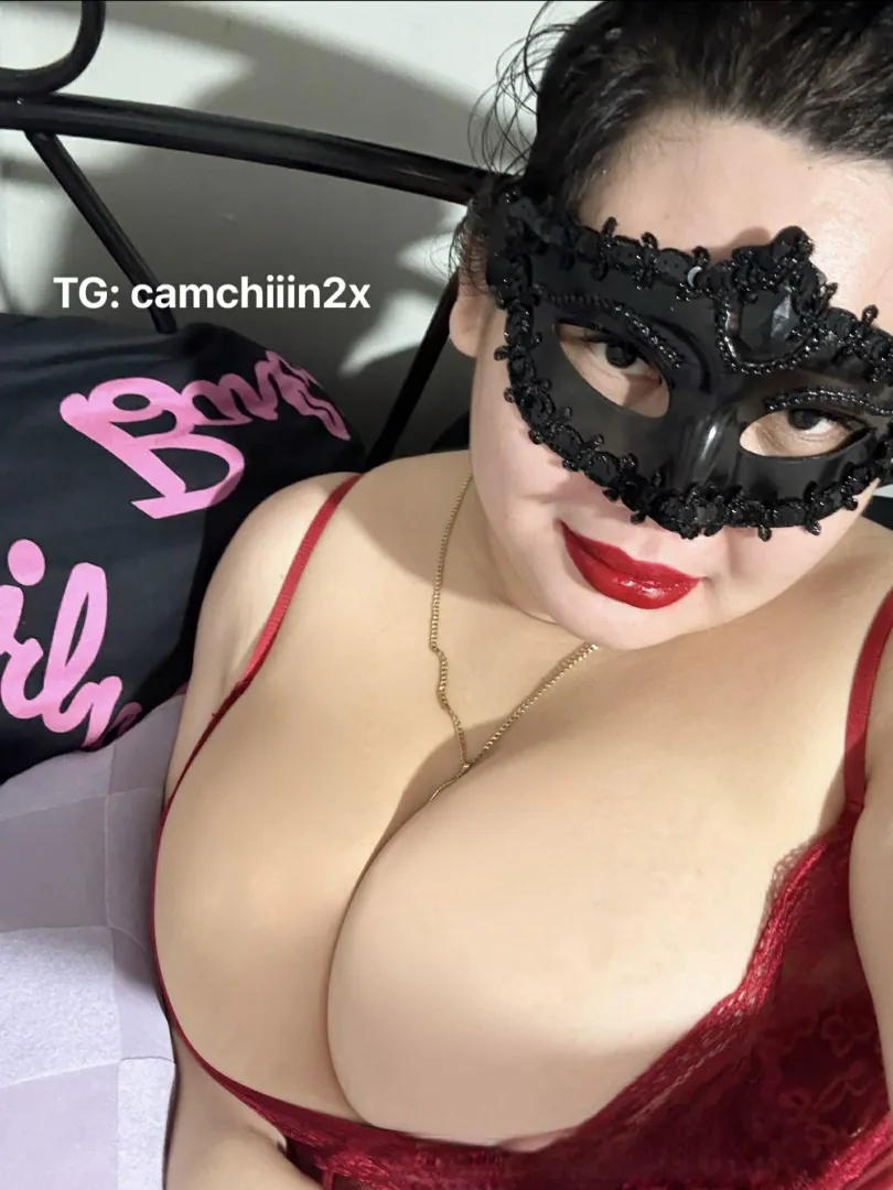 I bloom best under midnight skies.