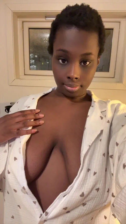 i can be a cutie and naughty gf if u want