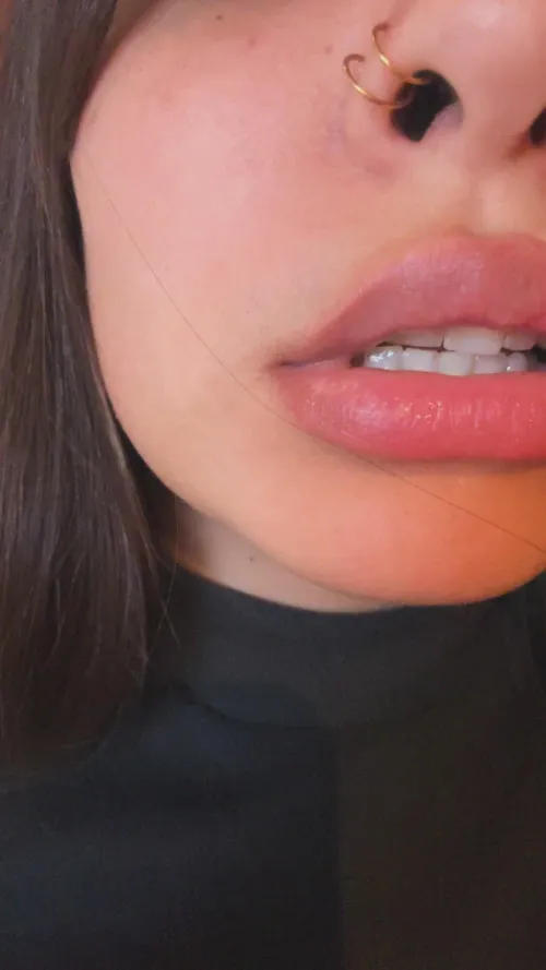 I can do so many things to you with my lips