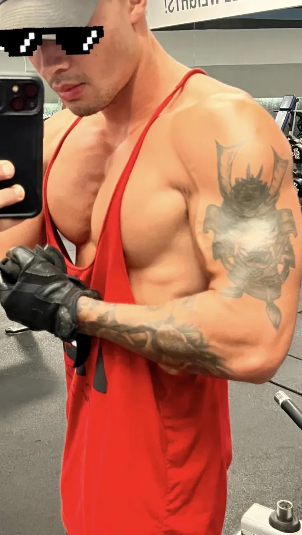 I can easily lift you with 1 strong ARM 