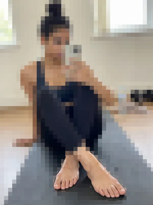 I didn't pose for you. I didn't angle this perfectly. I just dropped to my mat and you melted. That's what gets me. I don't have to perform, you do all the spiraling on your own. I just watch