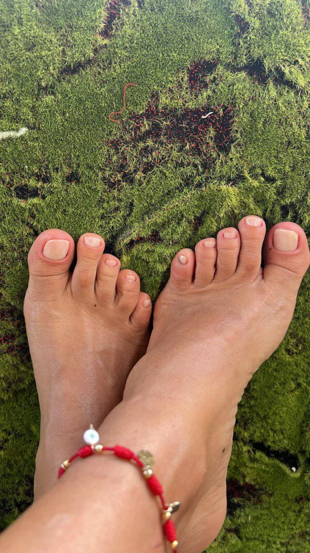 I enjoy creating good content for my fans. I can create personalized content for you, and we can exchange messages, photos, and video calls