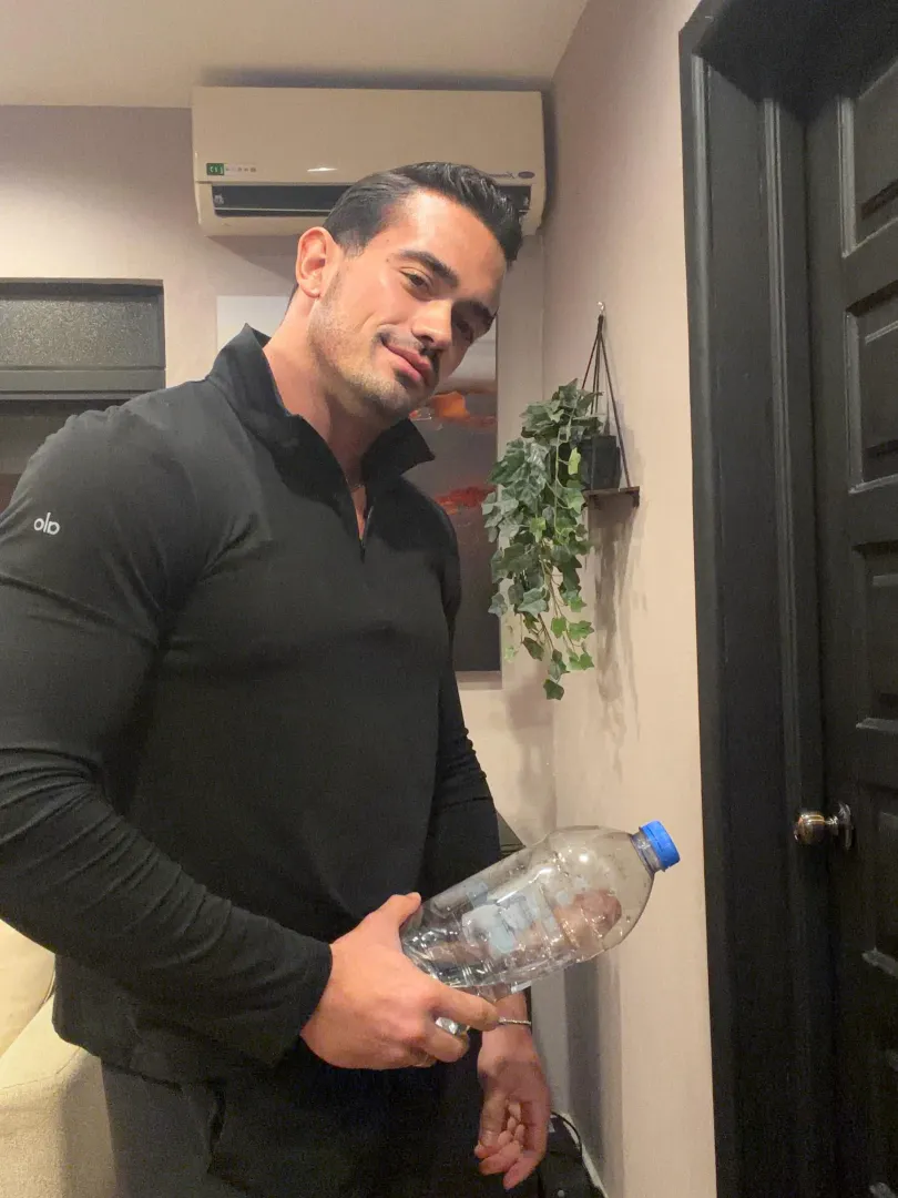 I flirt for fun, but I bite for real