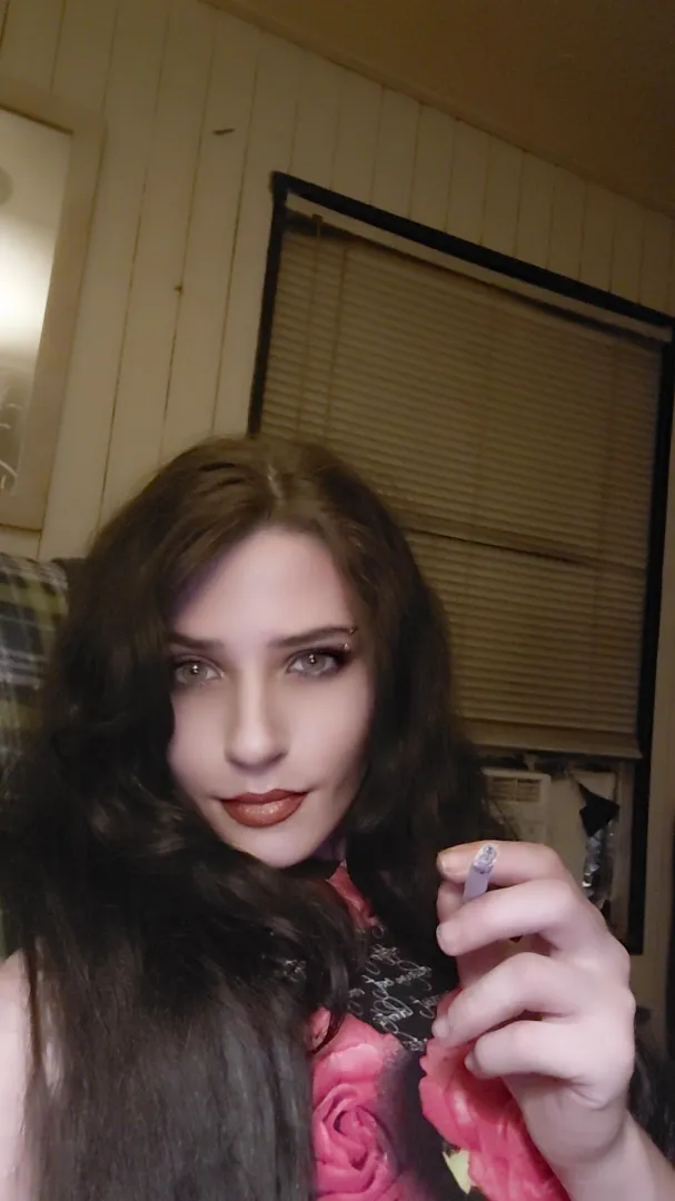 I got a new dress and I felt sexy so I decided to do my makeup and you know I had to smoke a cigarette haha #smoking #sexysmoker #SmokeEmIfYouGotEm
