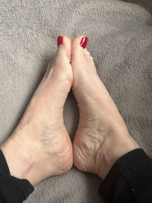 I have a feeling these could make someone very happy tonight… What would you put in between them 