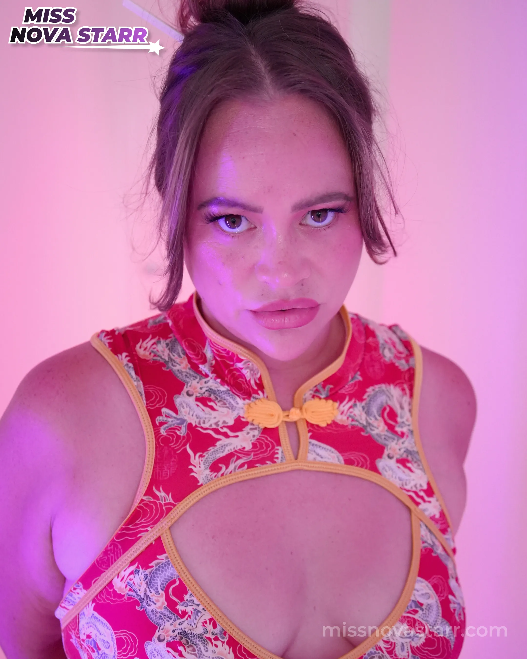 I have some special moves....This look is one of them 👀🐉