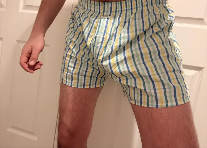 I heard a lot of you like my plaid boxers…😜