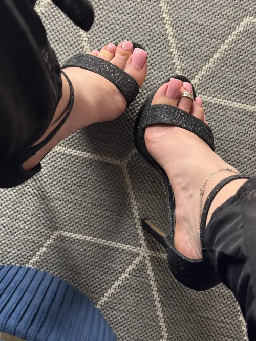 I hope this photo will cheer you up after a hard day at work