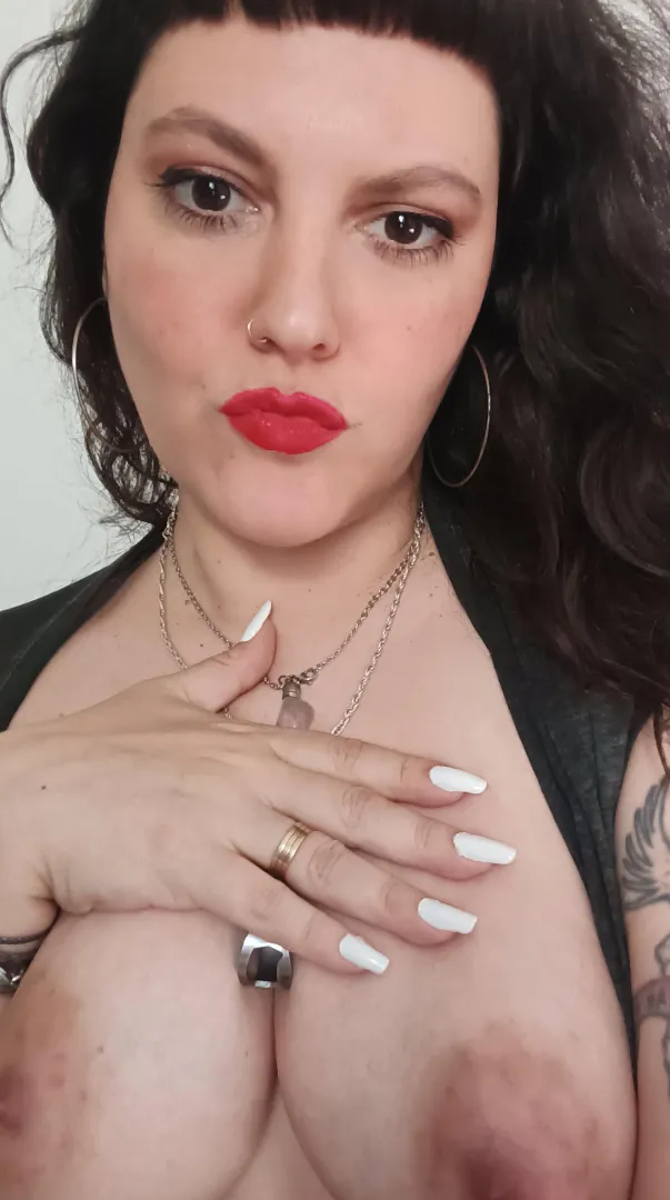 I hope you enjoy seeing my long natural nails