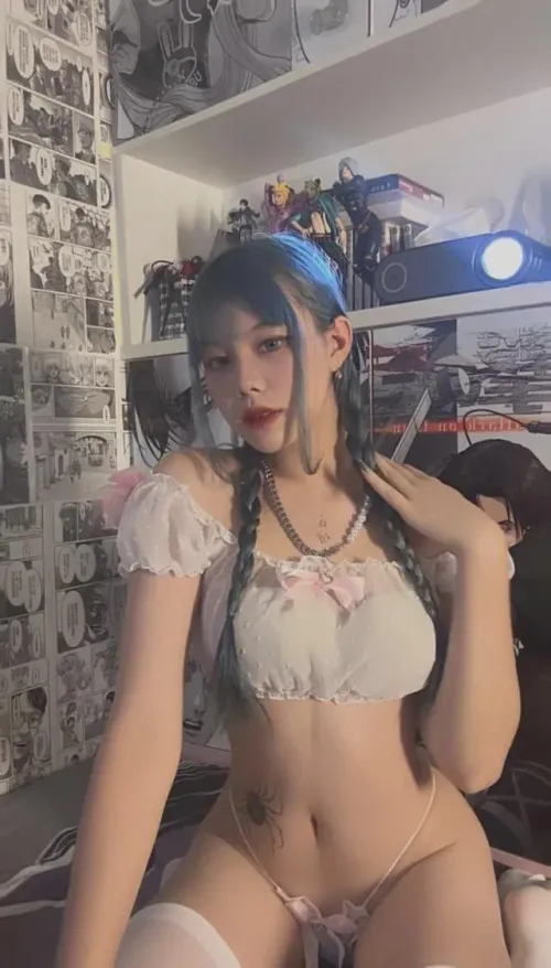 I hope you’re into slim thick Asians with wide hips