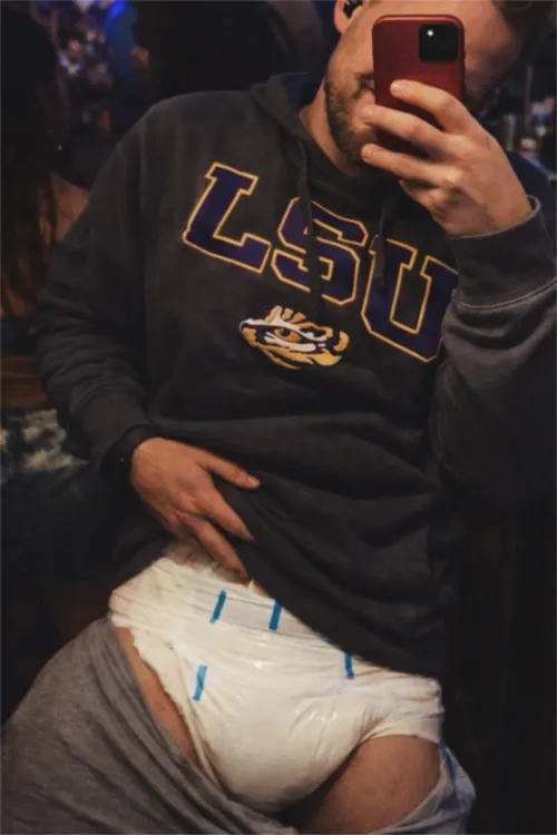 I just hope them fine gyal in the back didnt saw me 