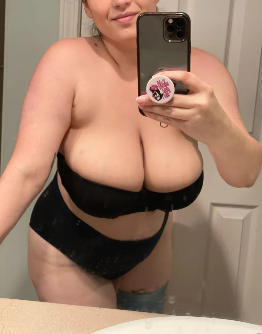 I keep trying strapless bras and they keep trying me