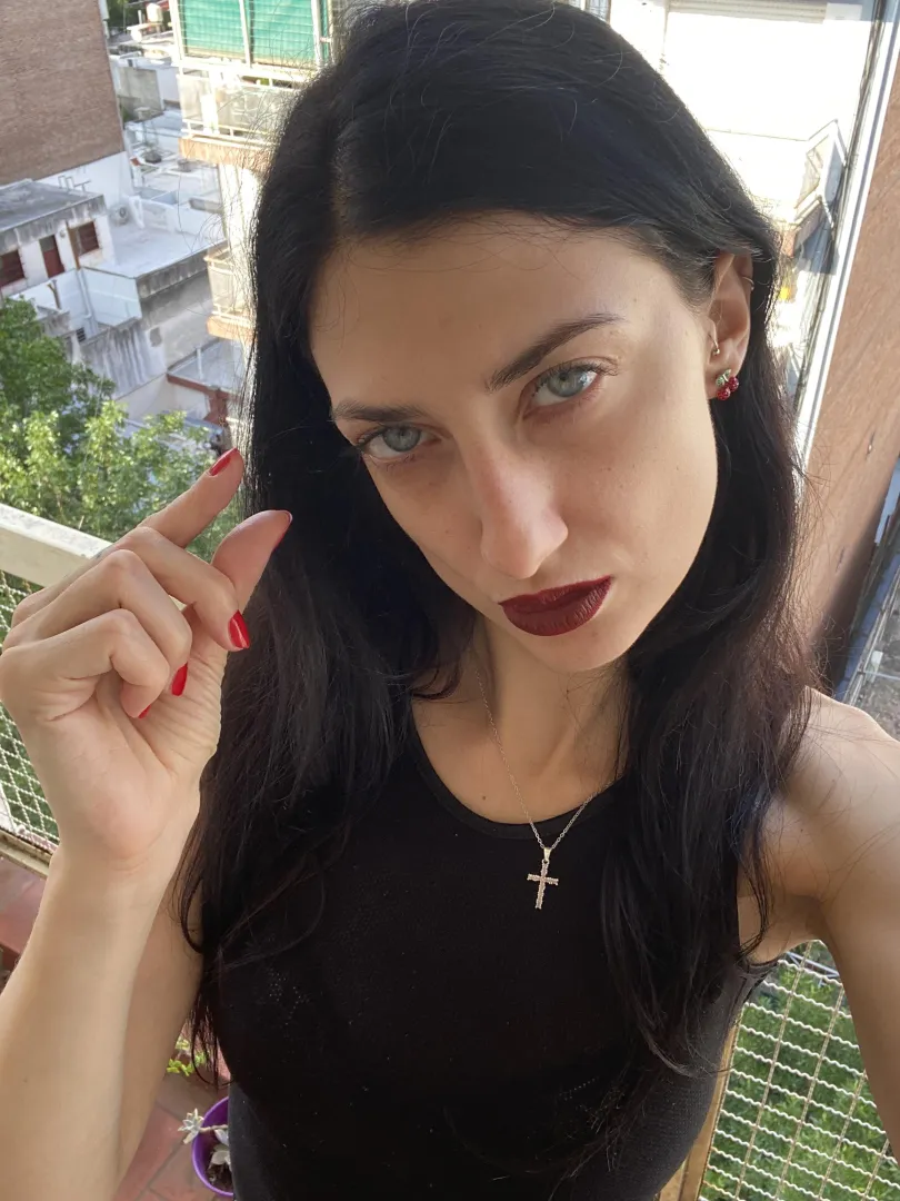 I know perfectly well that you enjoy being a submissive loser. Surrender on your knees before me and listen to my orders.