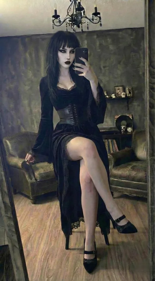 I know you got paid today, so let ,e drain both your balls and wallet for you