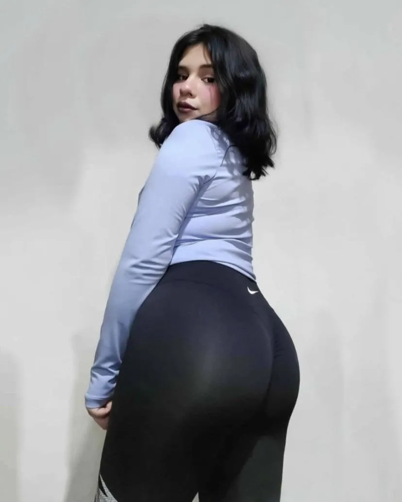 I like how this clothes looks on me 