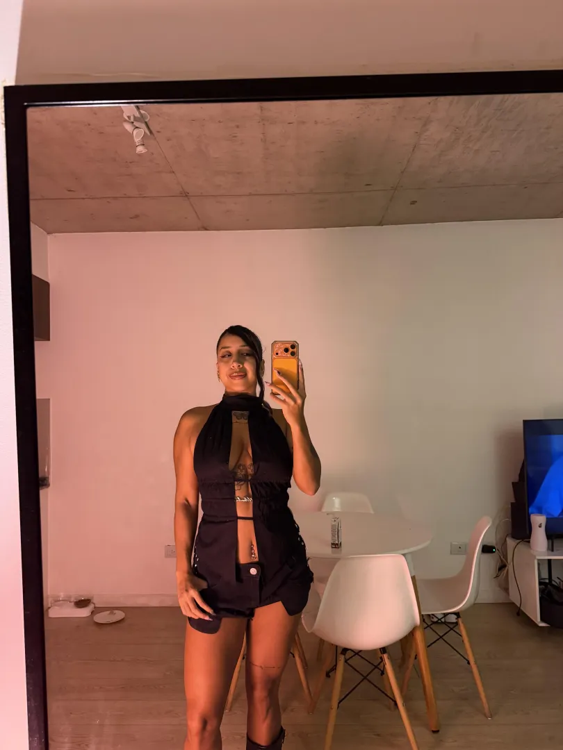 i love being a sexy brunette