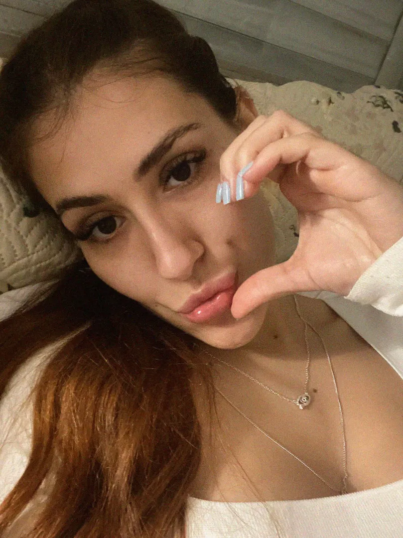 I love flexing my lips