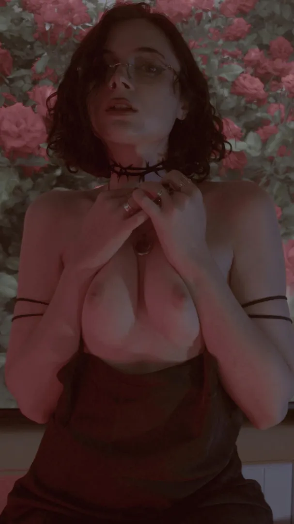 I love it when the lights dim