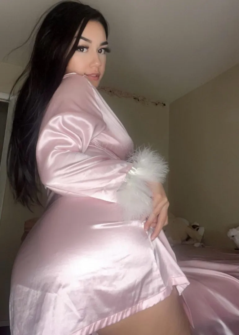 I love the combination of smooth satin & soft fur 