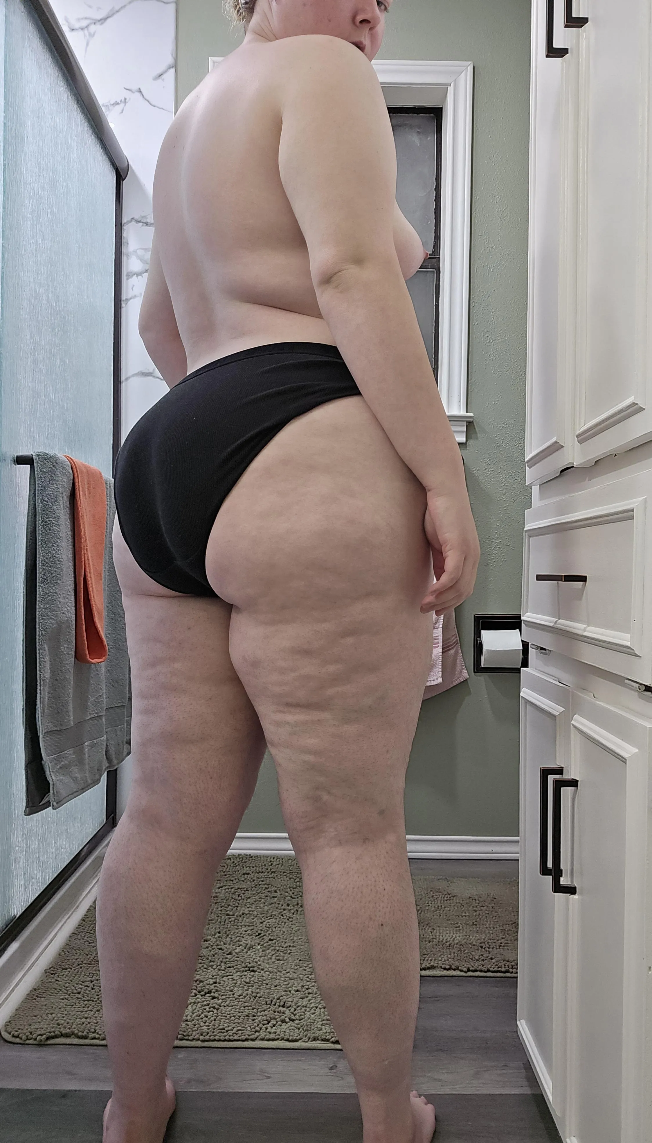 I make granny panties look sexy