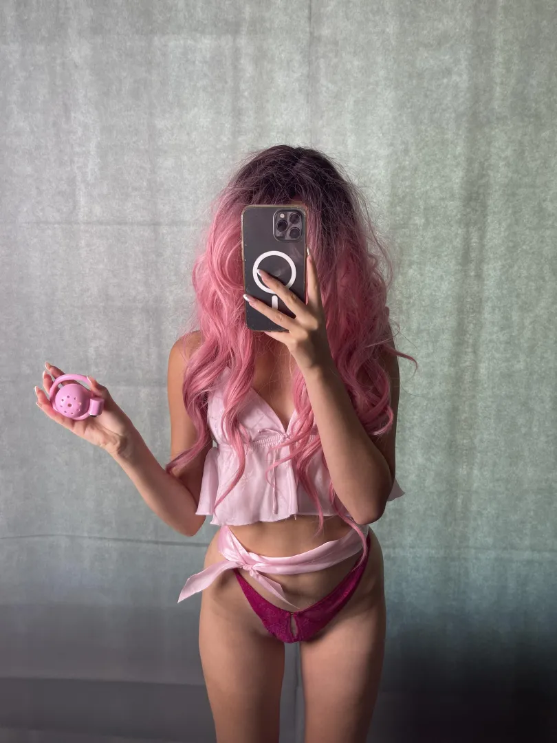 I need 2 new slaves for me!