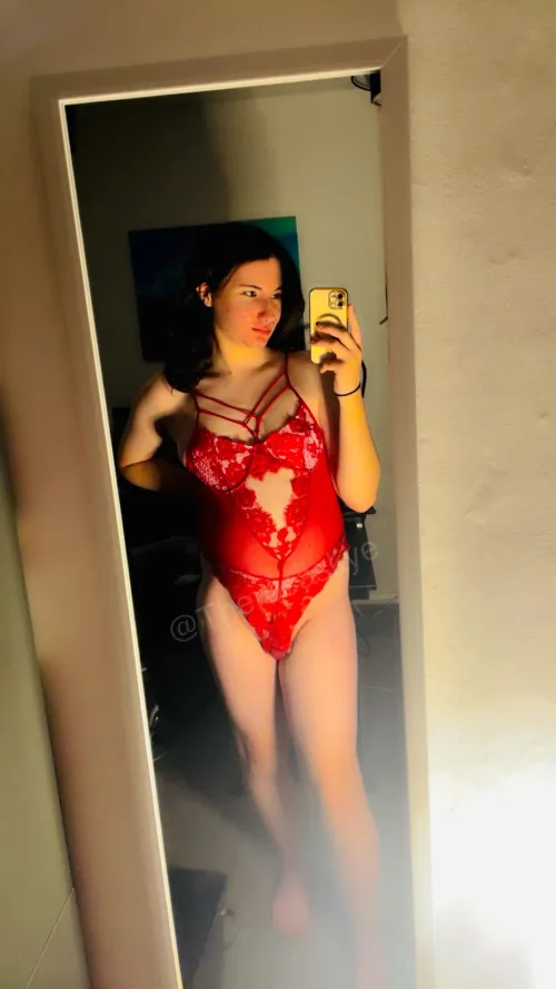 I need a cute femboy at my feet!